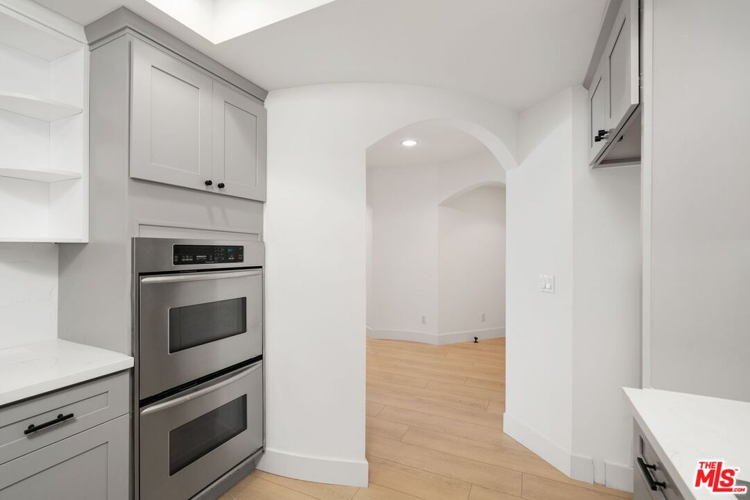 1135 Rexford Dr Unit: 206