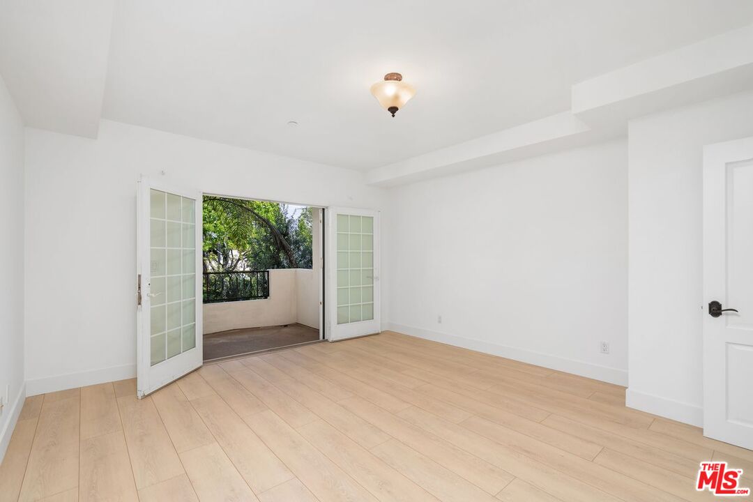 1135 Rexford Dr Unit: 206