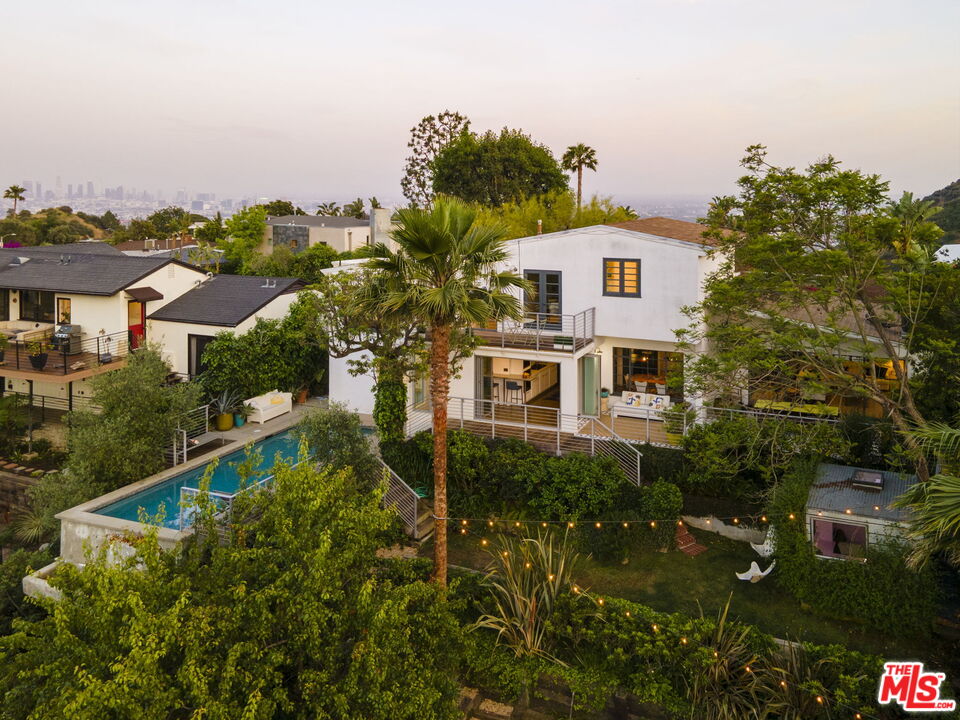 2500 Carman Crest Dr