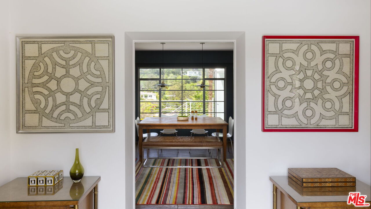 2500 Carman Crest Dr