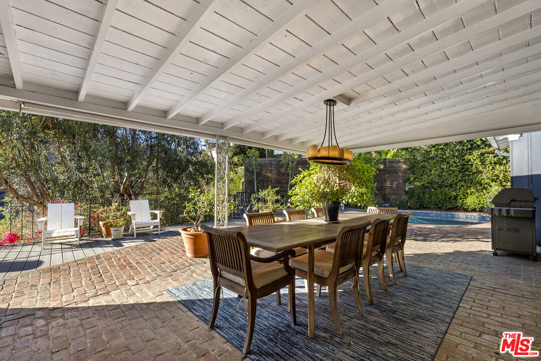 2109 Castilian Dr