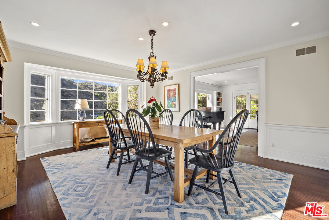 2109 Castilian Dr