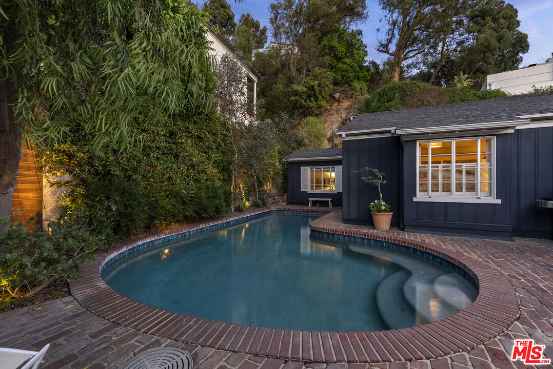 2109 Castilian Dr