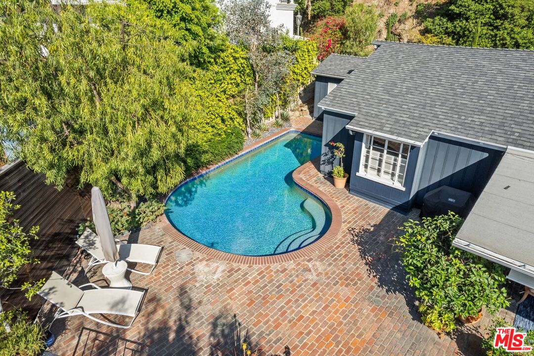 2109 Castilian Dr