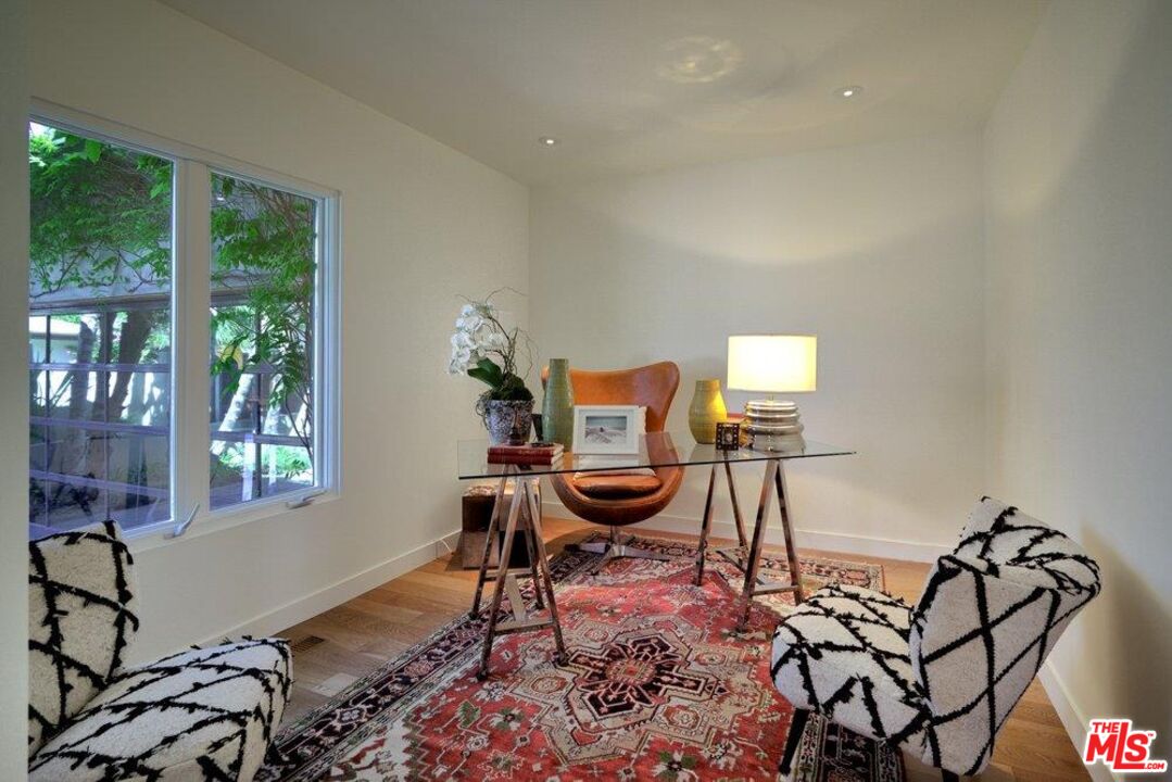 2439 Carman Crest Dr