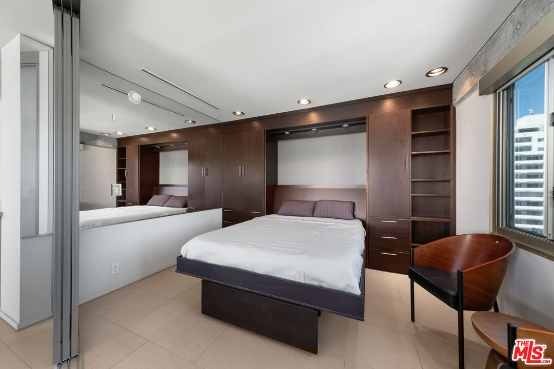 7135 Hollywood Blvd Unit: 1210