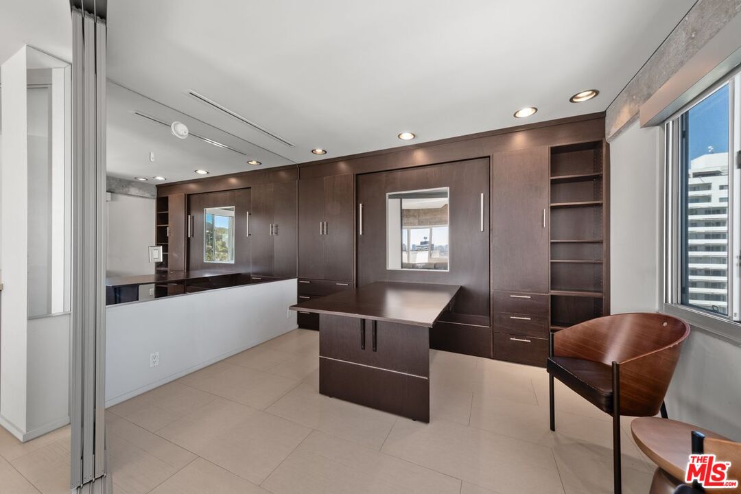 7135 Hollywood Blvd Unit: 1210