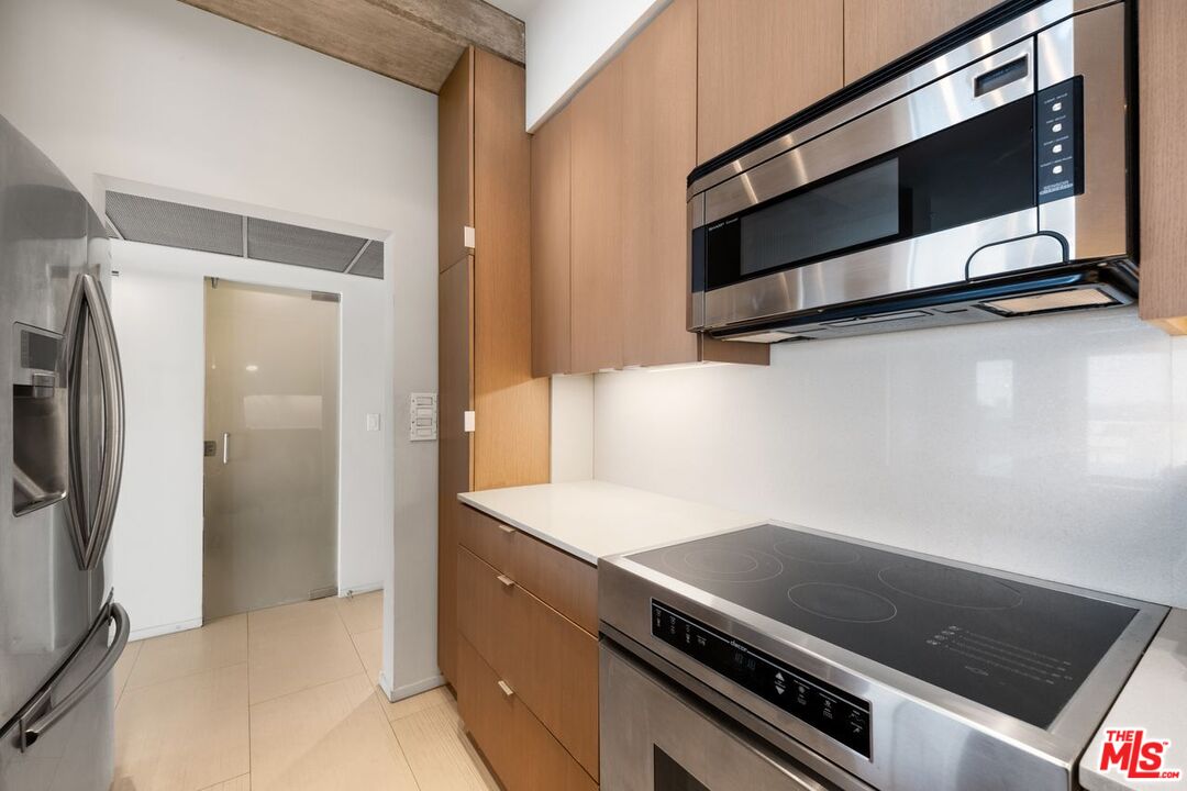 7135 Hollywood Blvd Unit: 1210