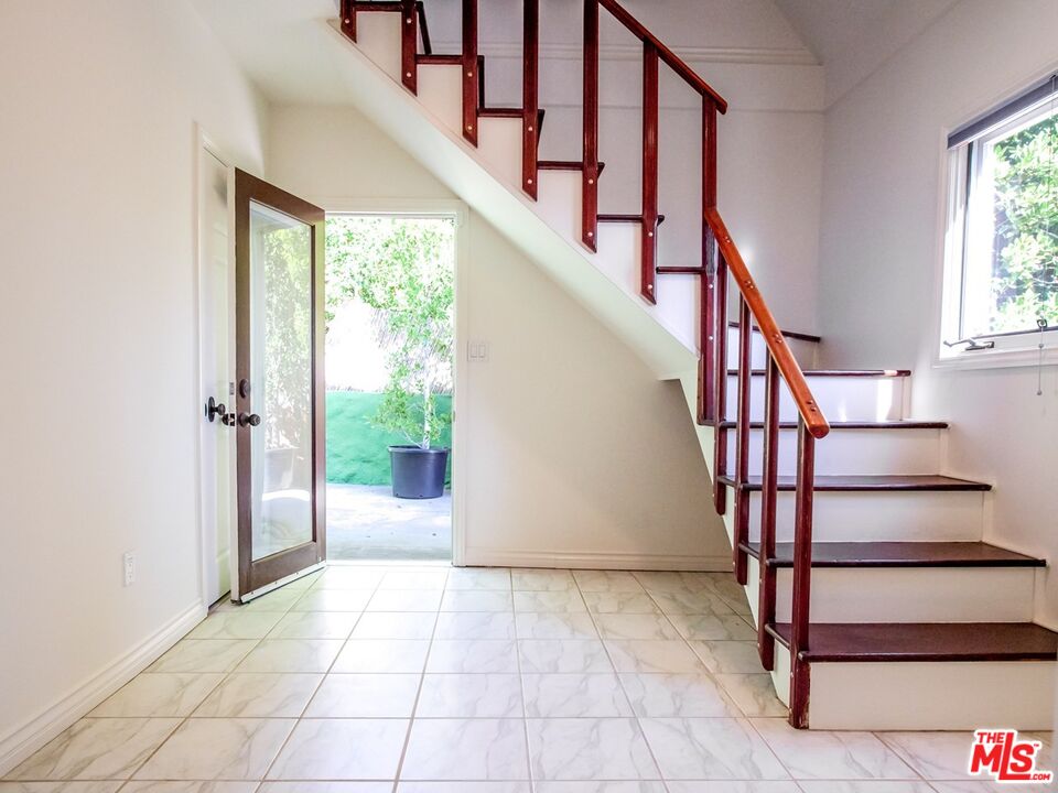 2239 VISTA DEL MAR PL