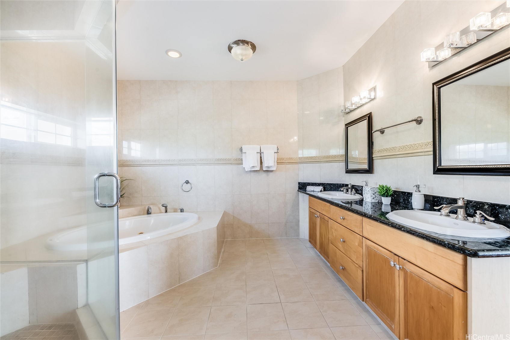 1327 Kamehame Drive
