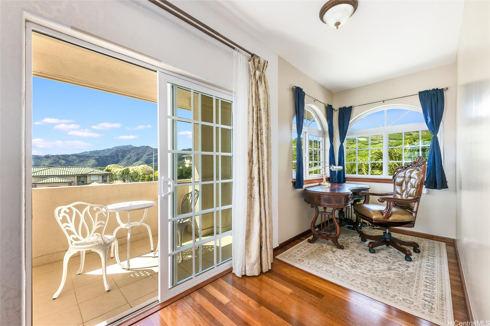 1327 Kamehame Drive
