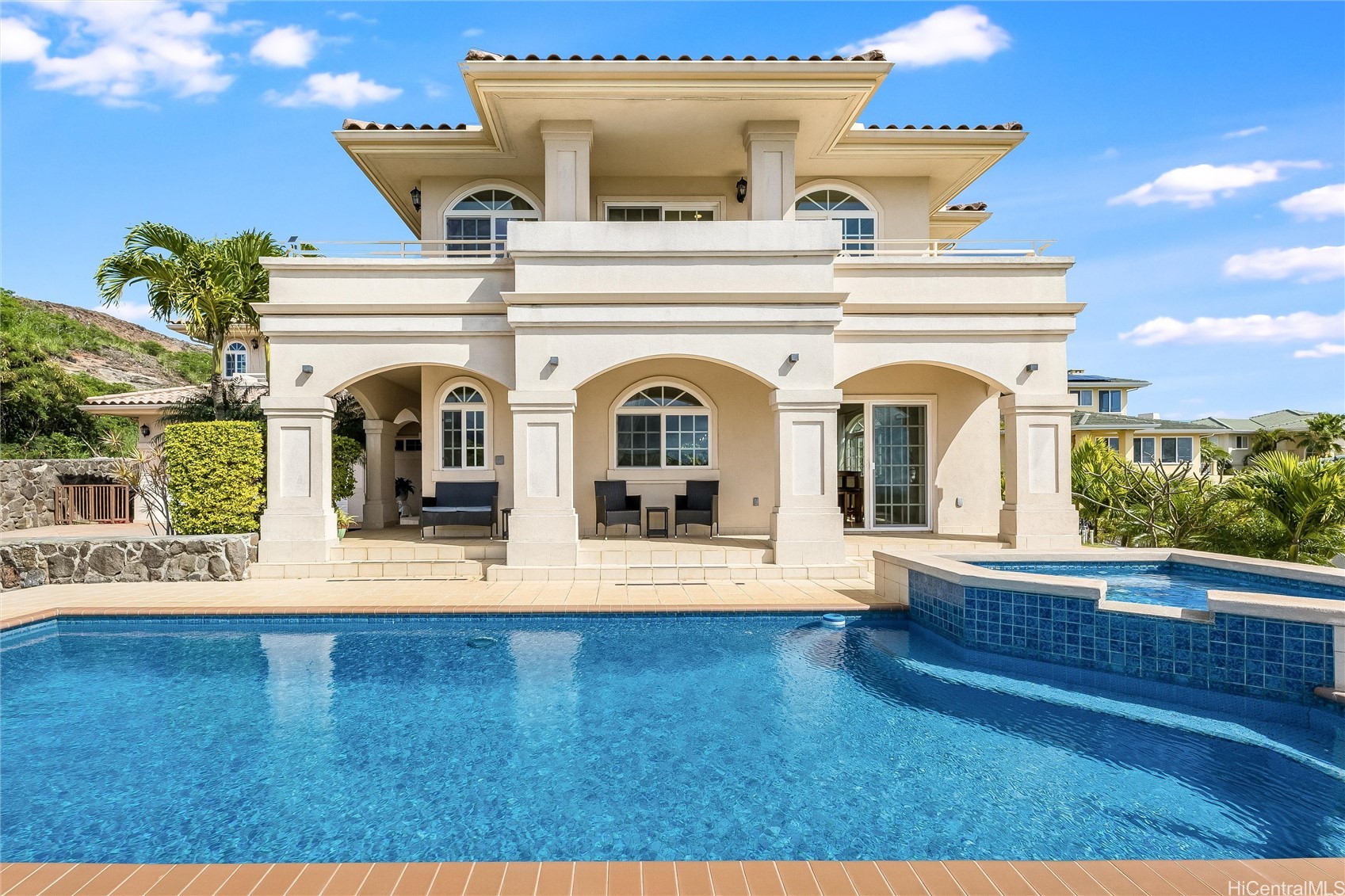 1327 Kamehame Drive
