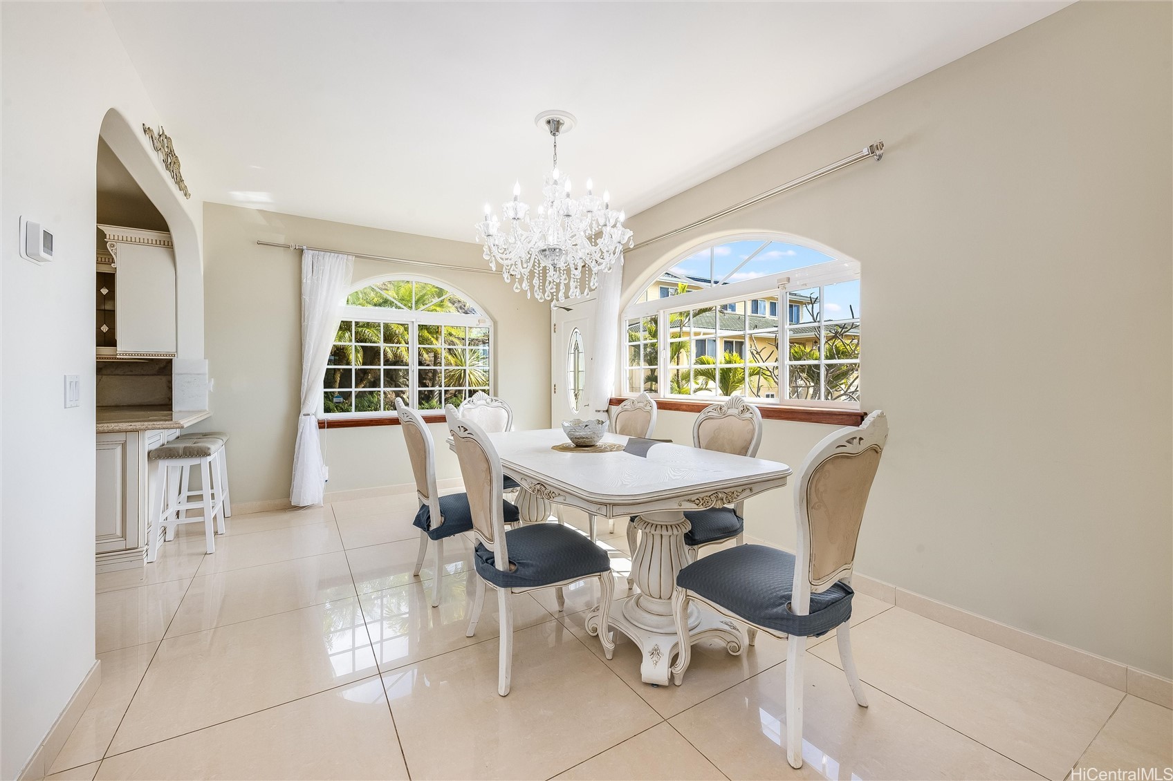 1327 Kamehame Drive