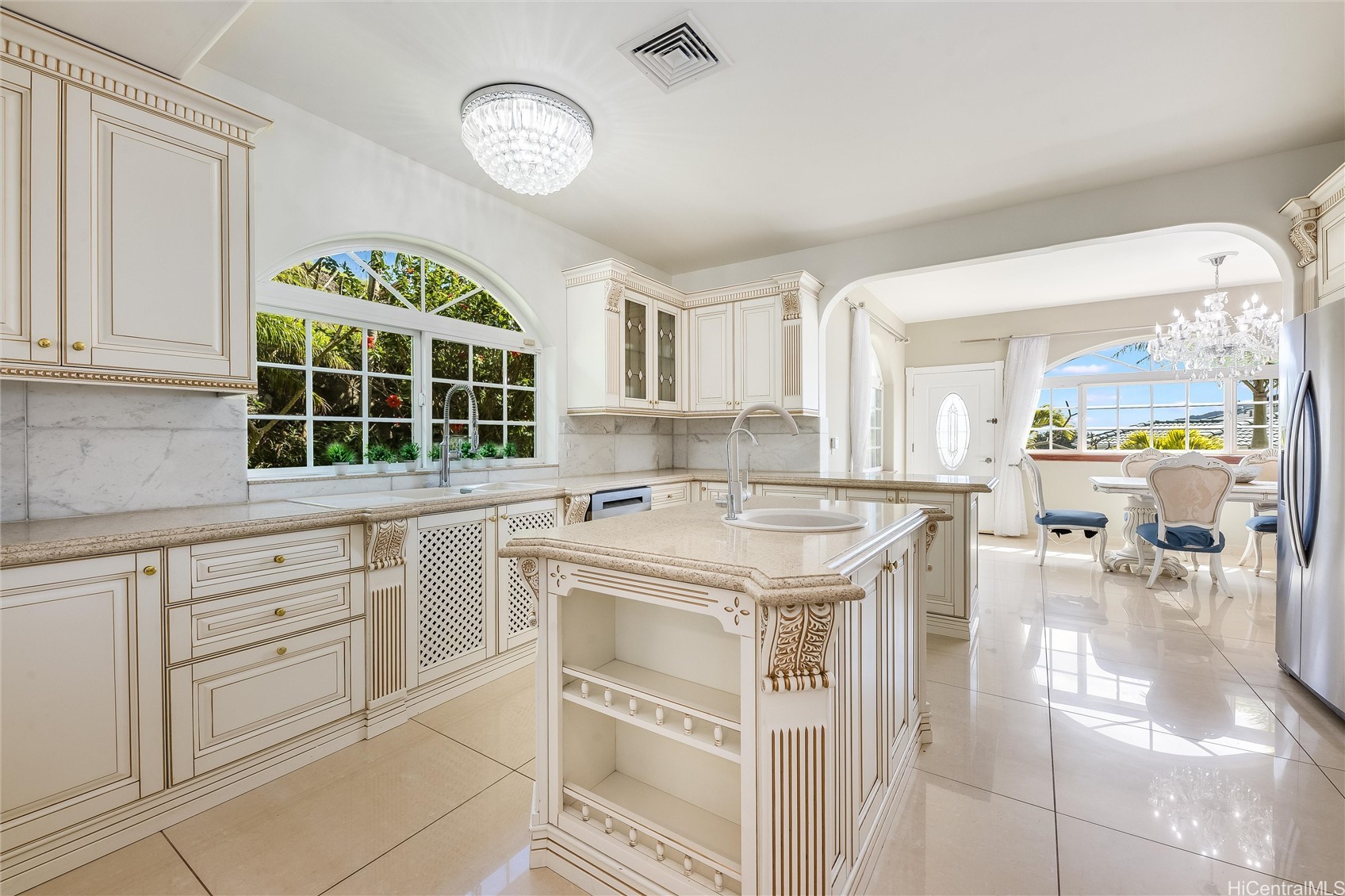 1327 Kamehame Drive
