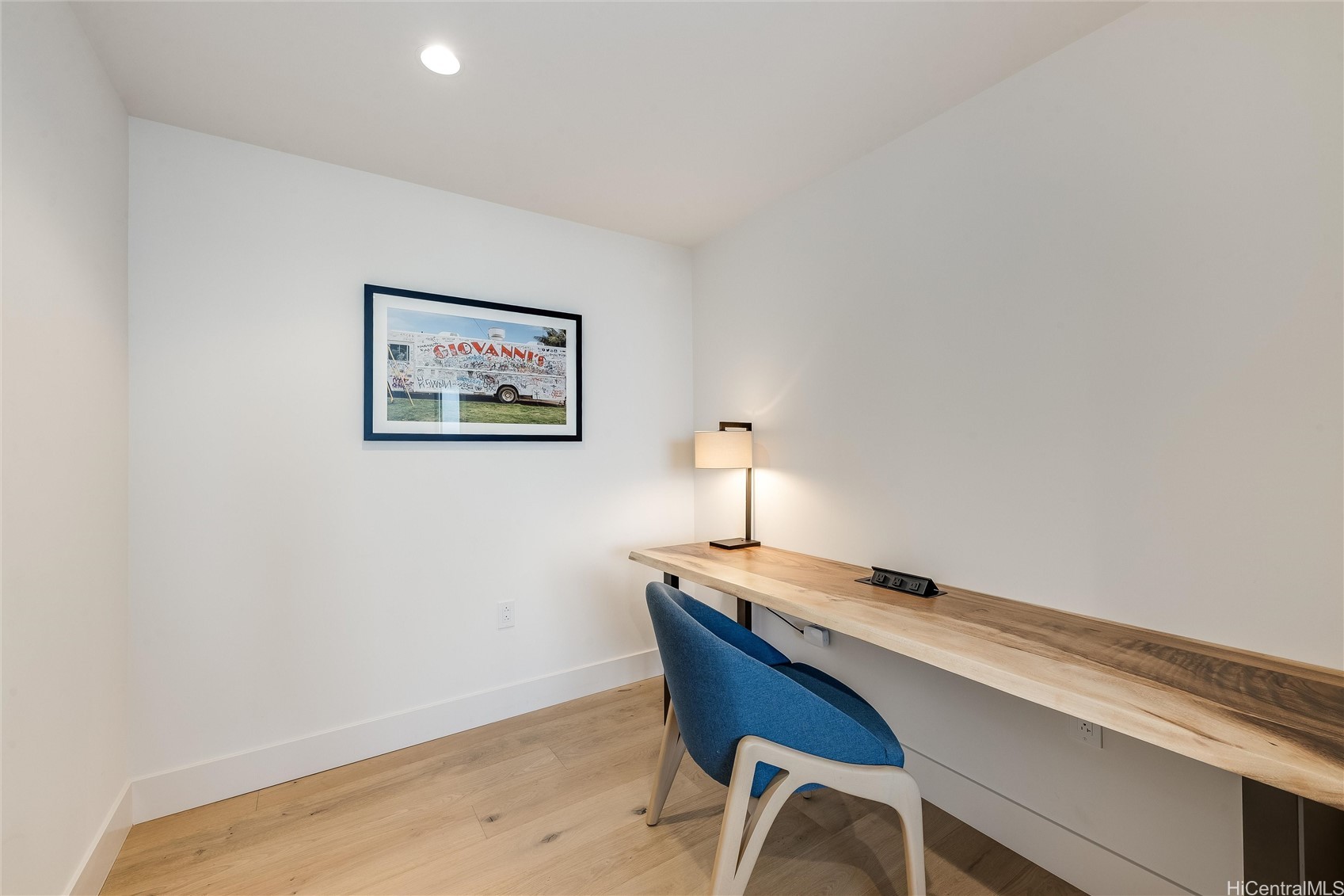 1390 Kapiolani Boulevard 3605