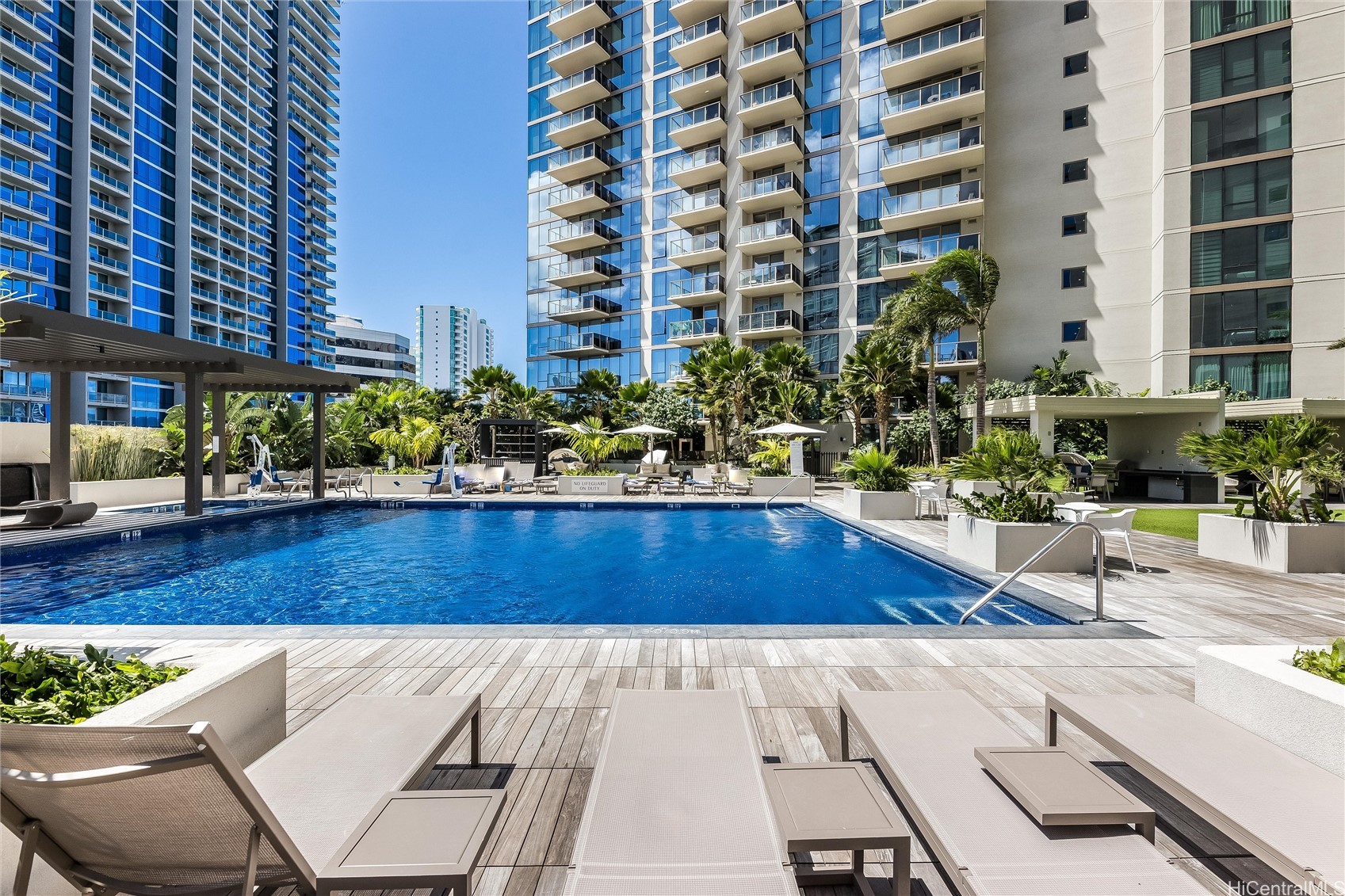 1390 Kapiolani Boulevard 3605
