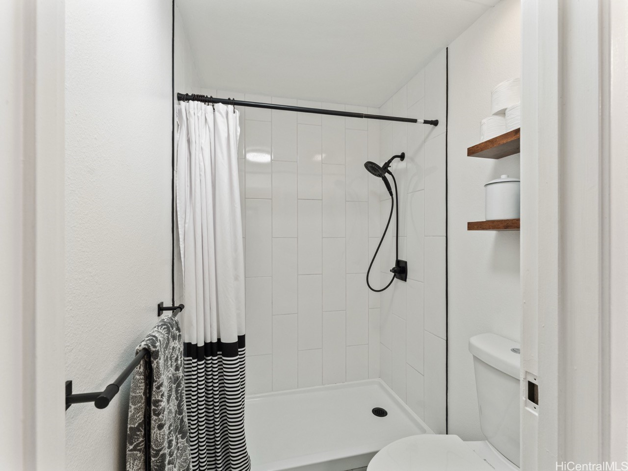 46-63 Emepela Place P205