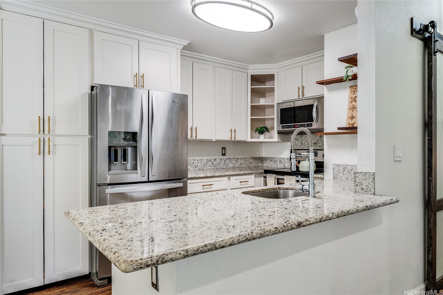 585 Mananai Place 26U
