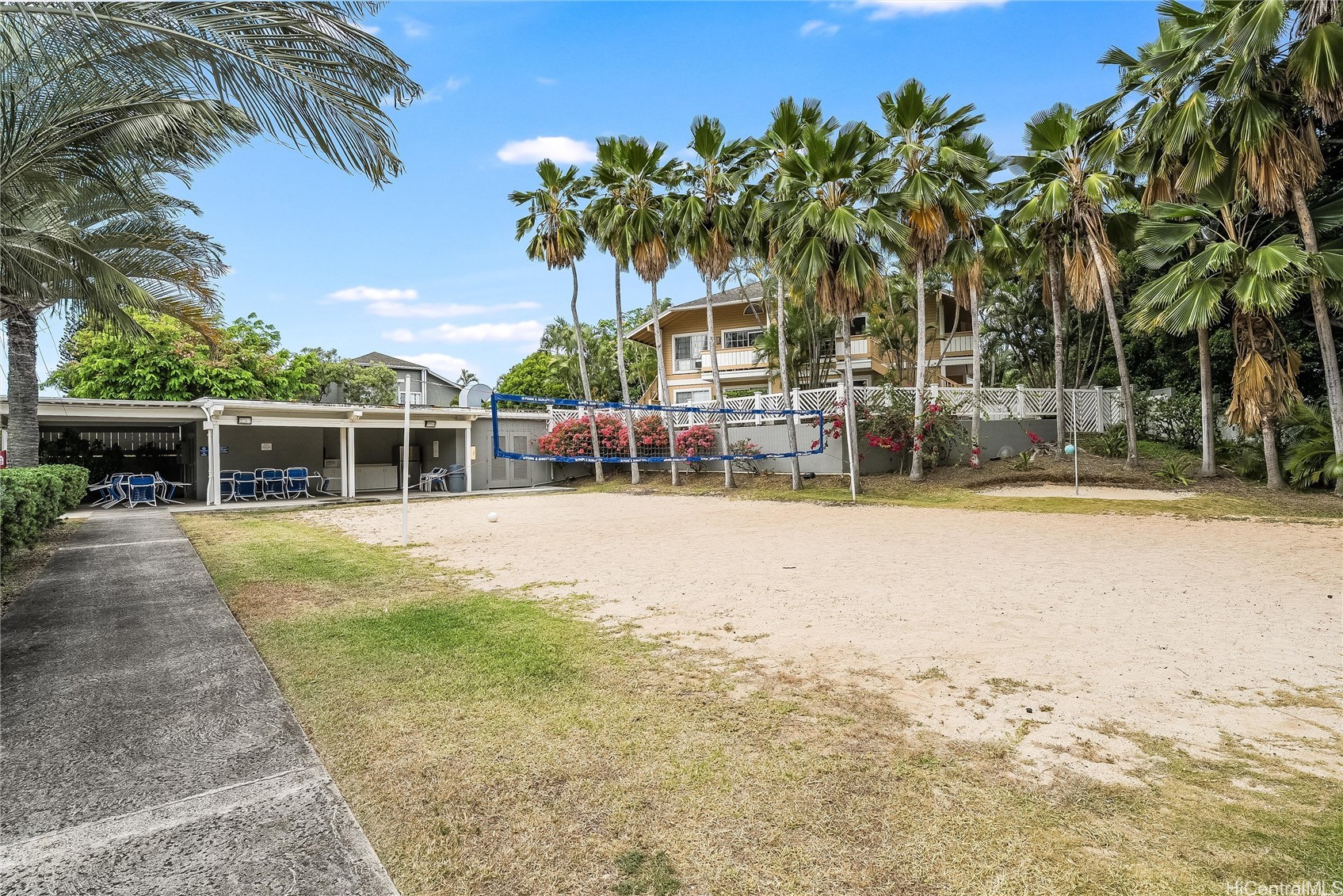585 Mananai Place 26U