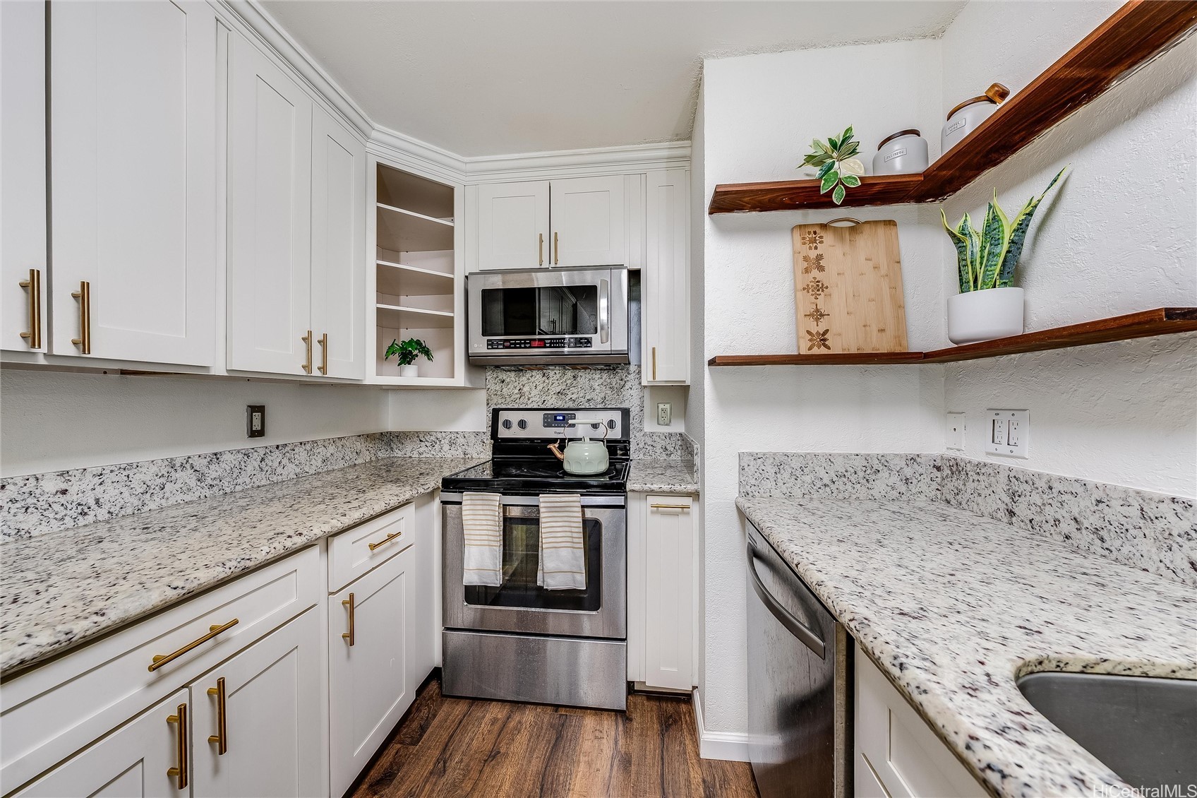 585 Mananai Place 26U