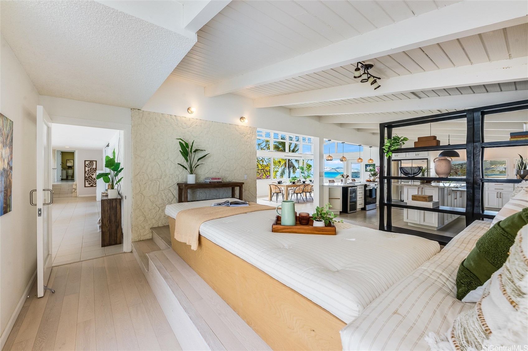 532 Portlock Road