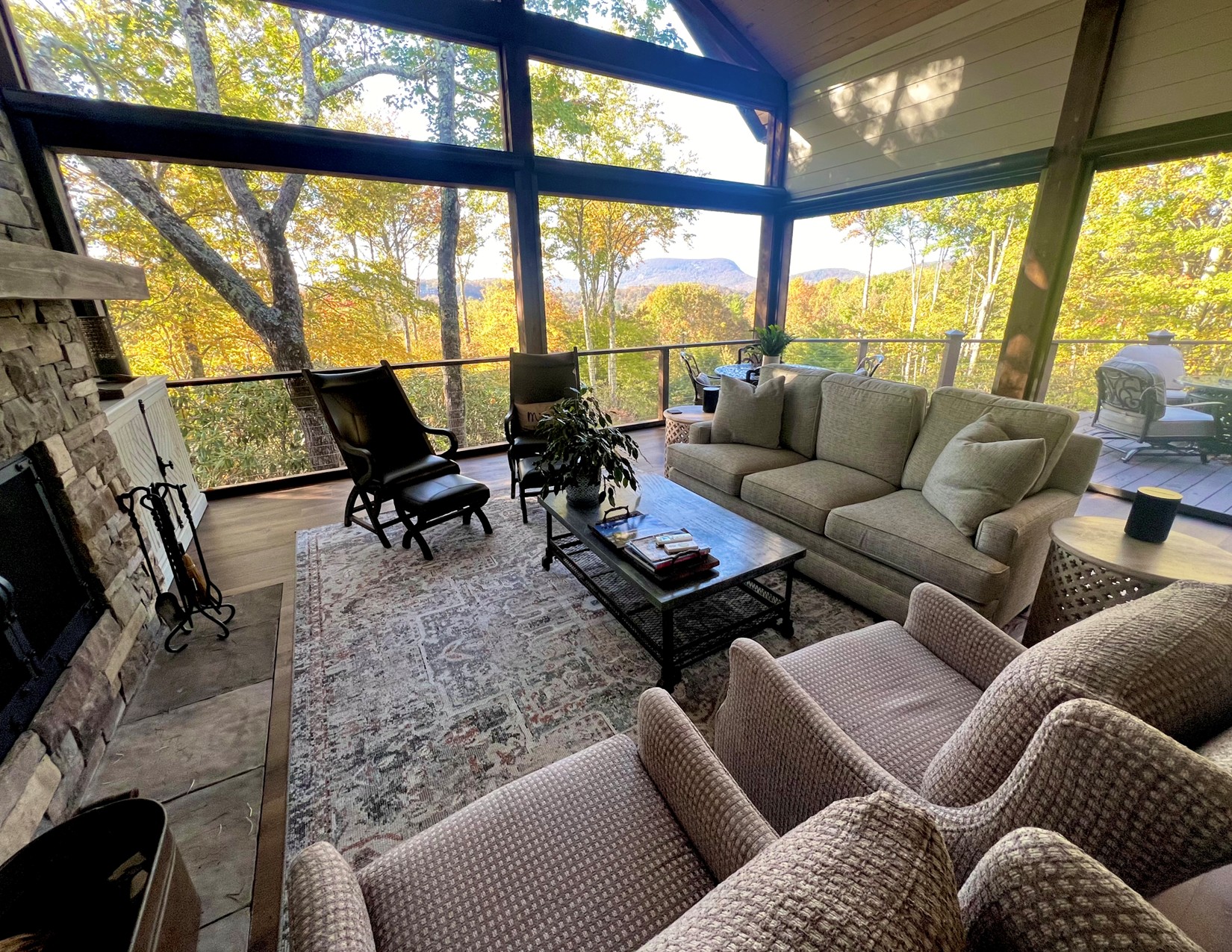 108 W View Way