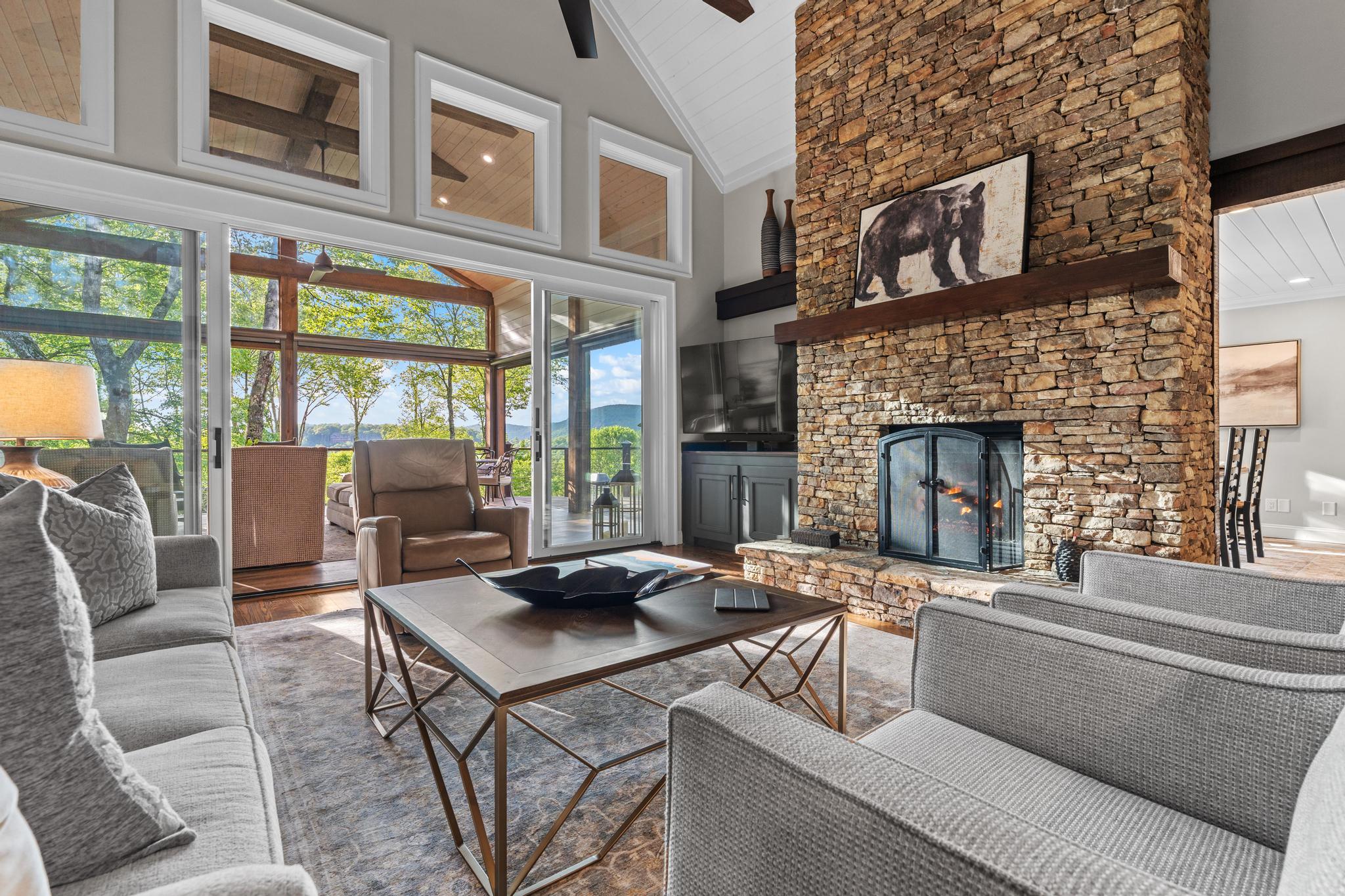 108 W View Way