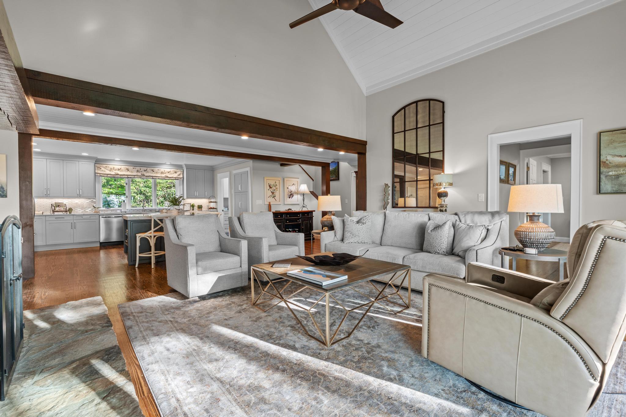 108 W View Way