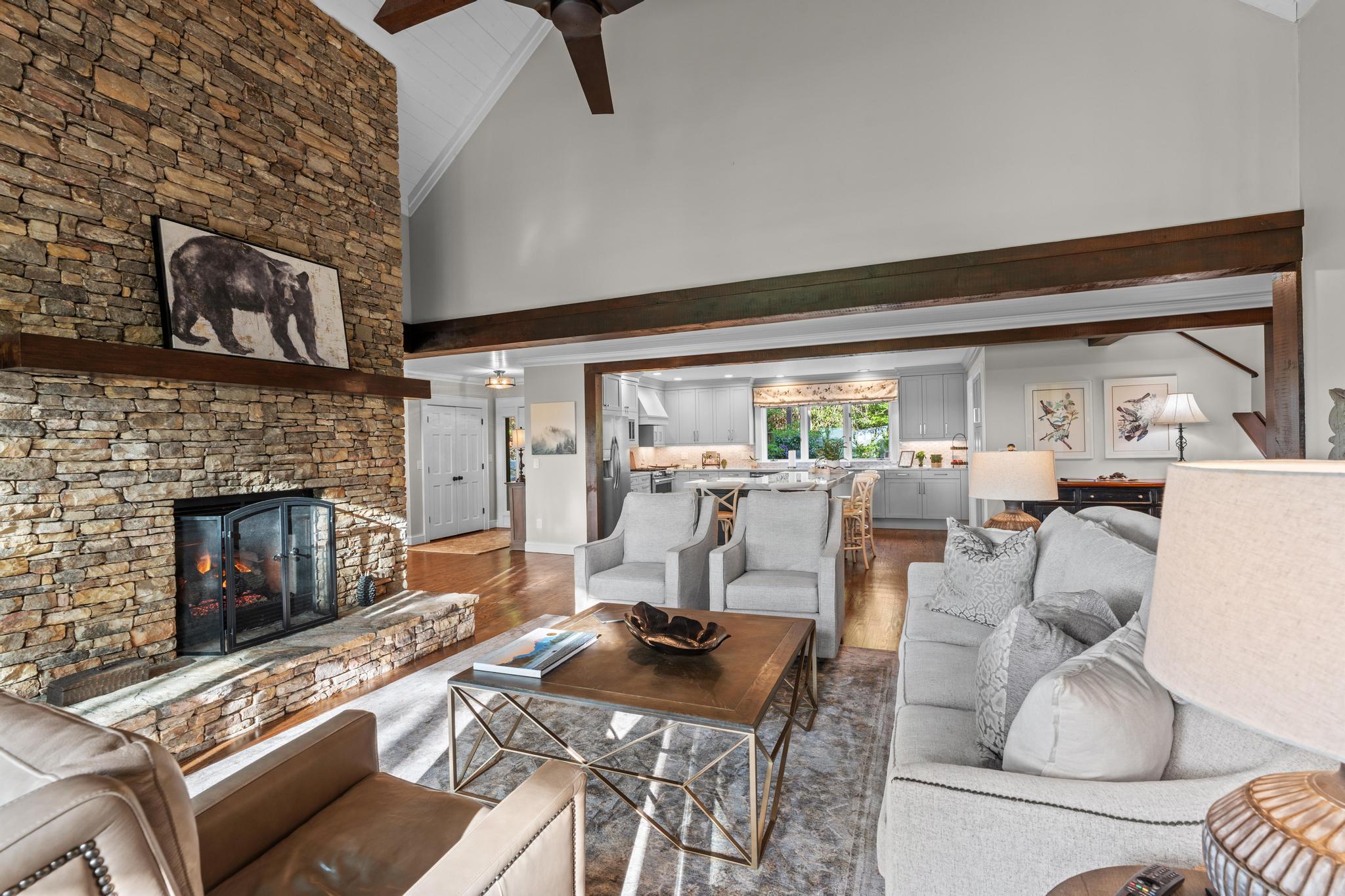 108 W View Way