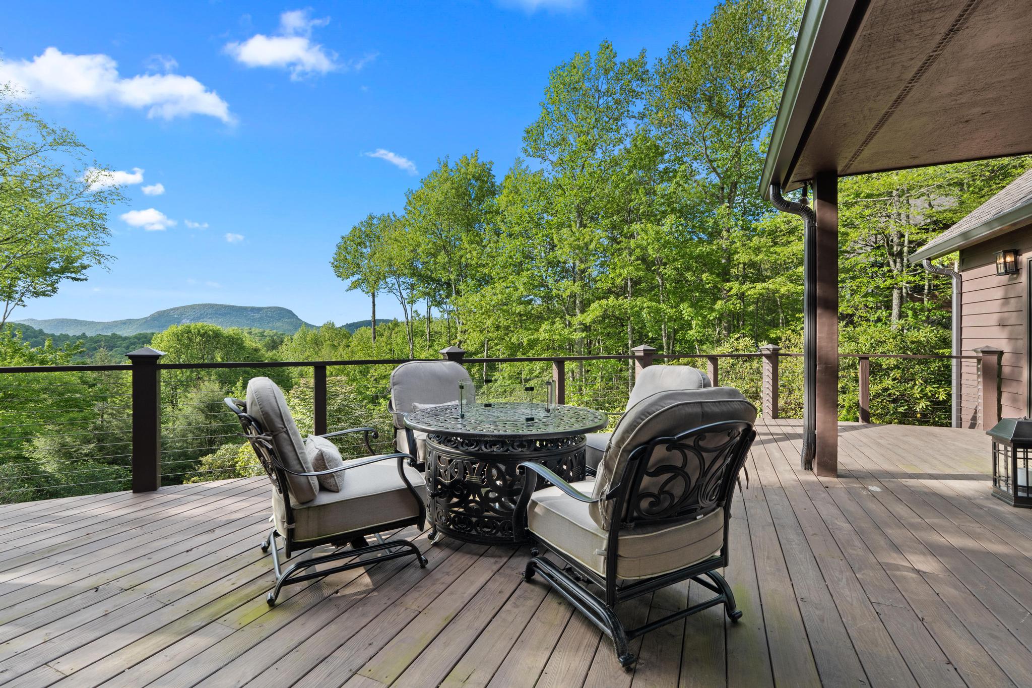 108 W View Way