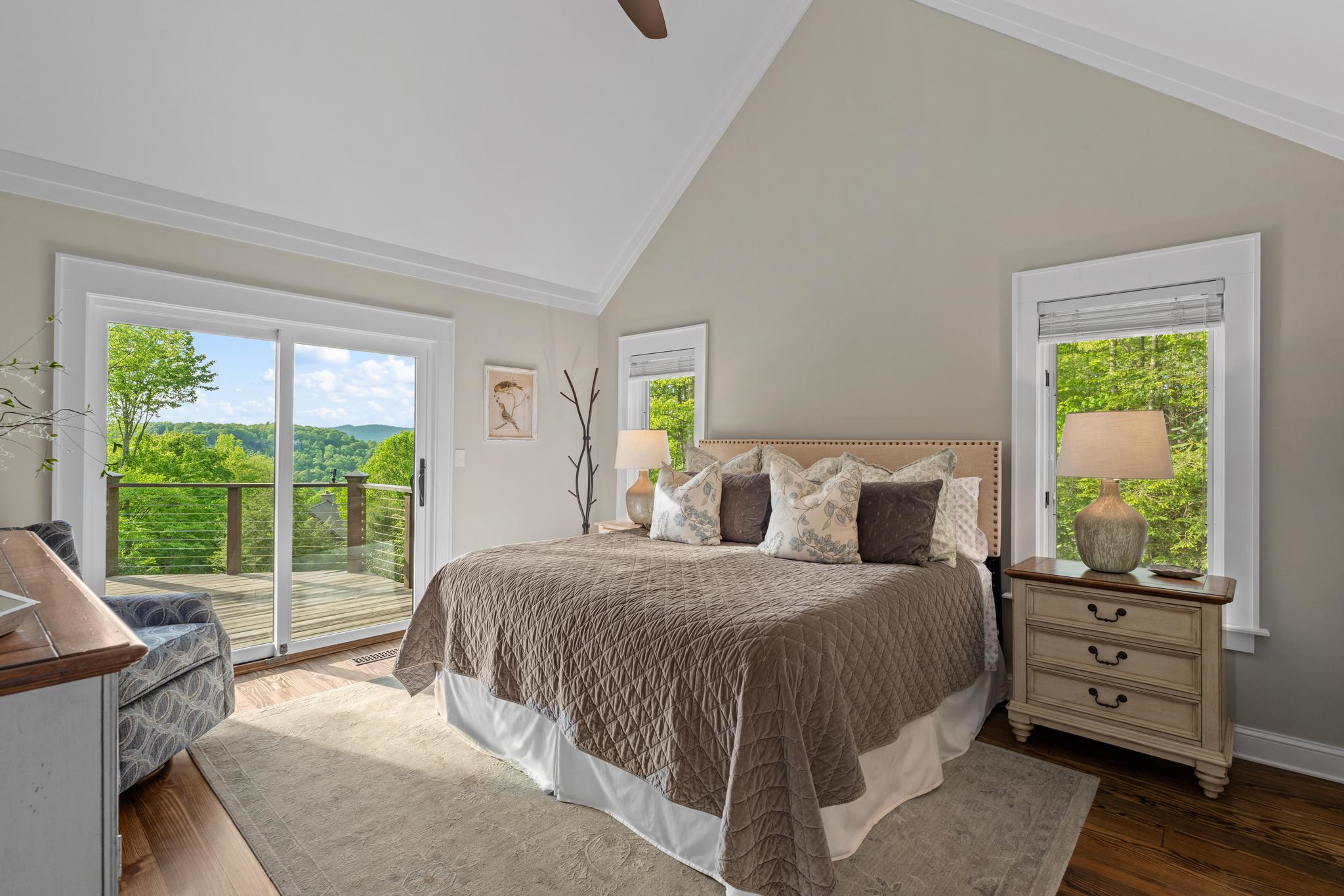 108 W View Way