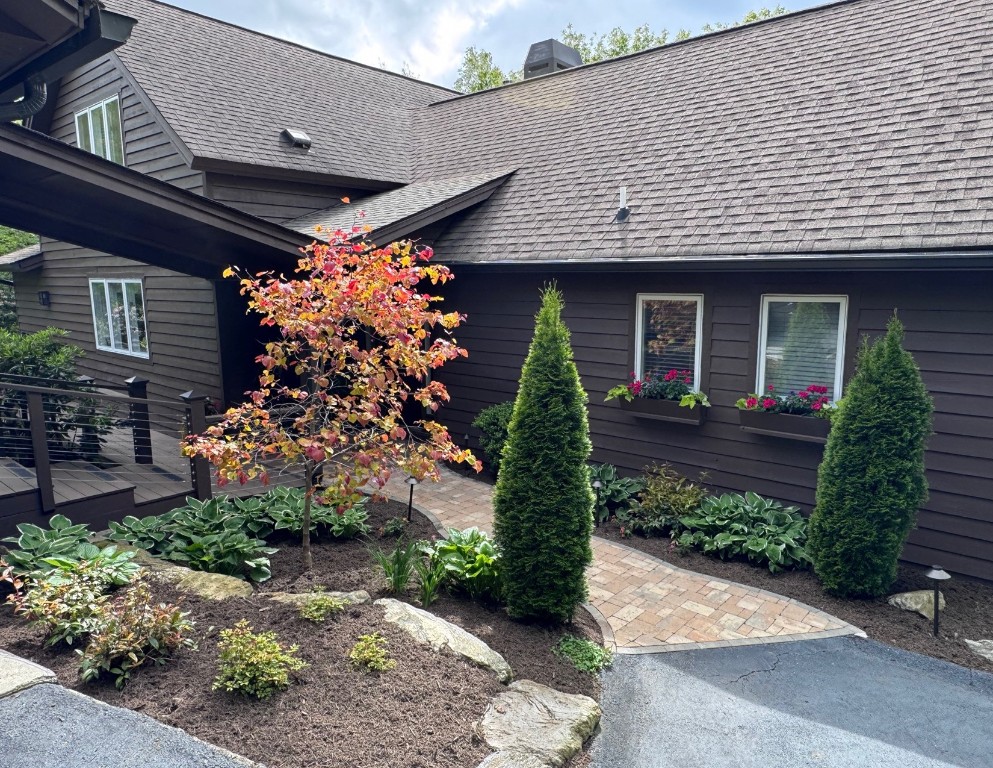 108 West View Way