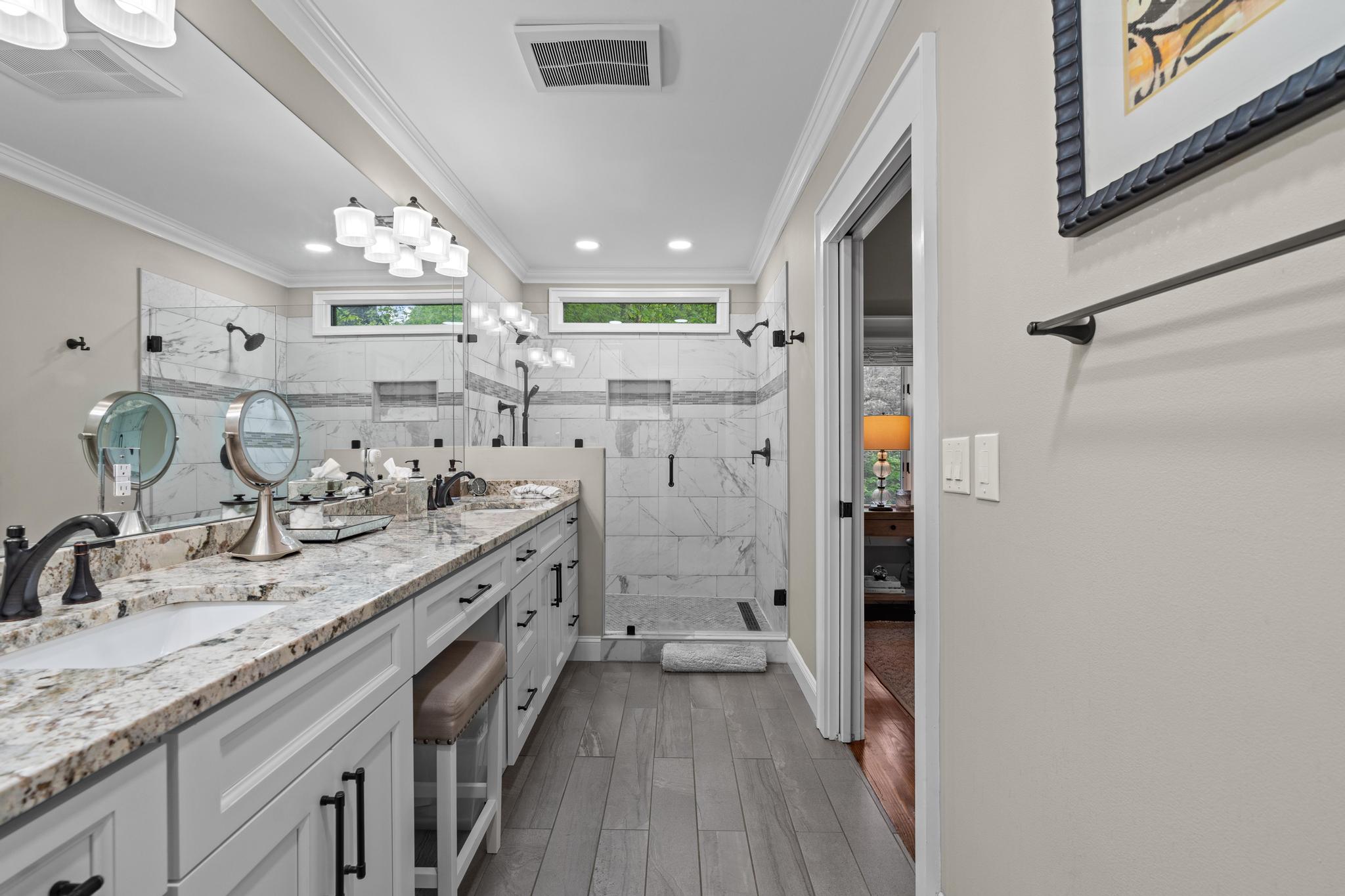 108 W View Way