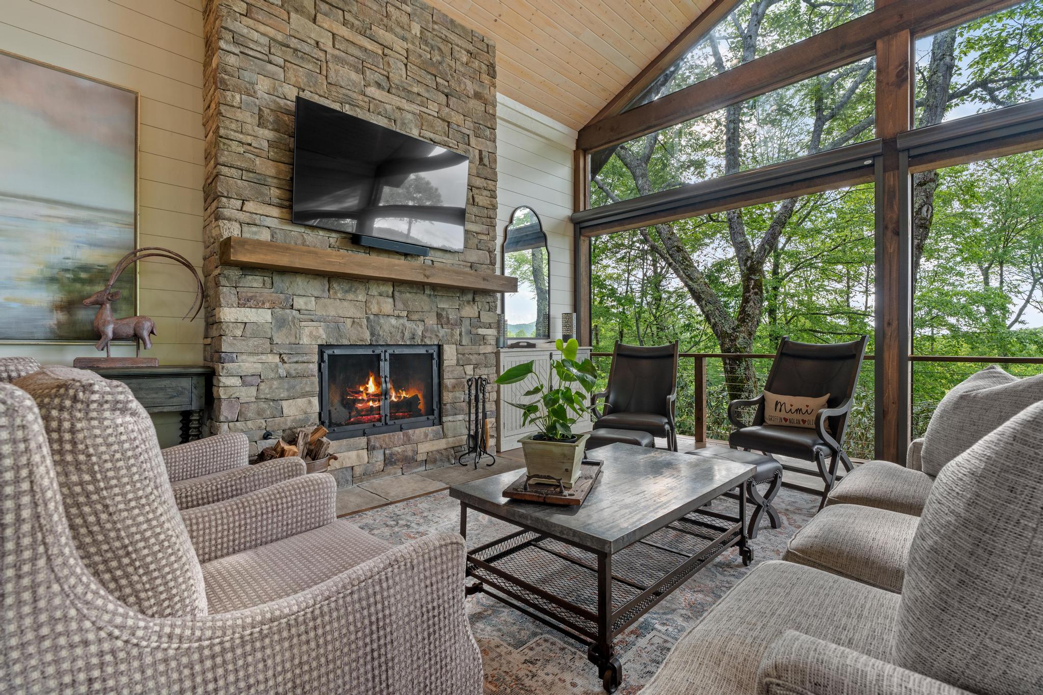 108 W View Way