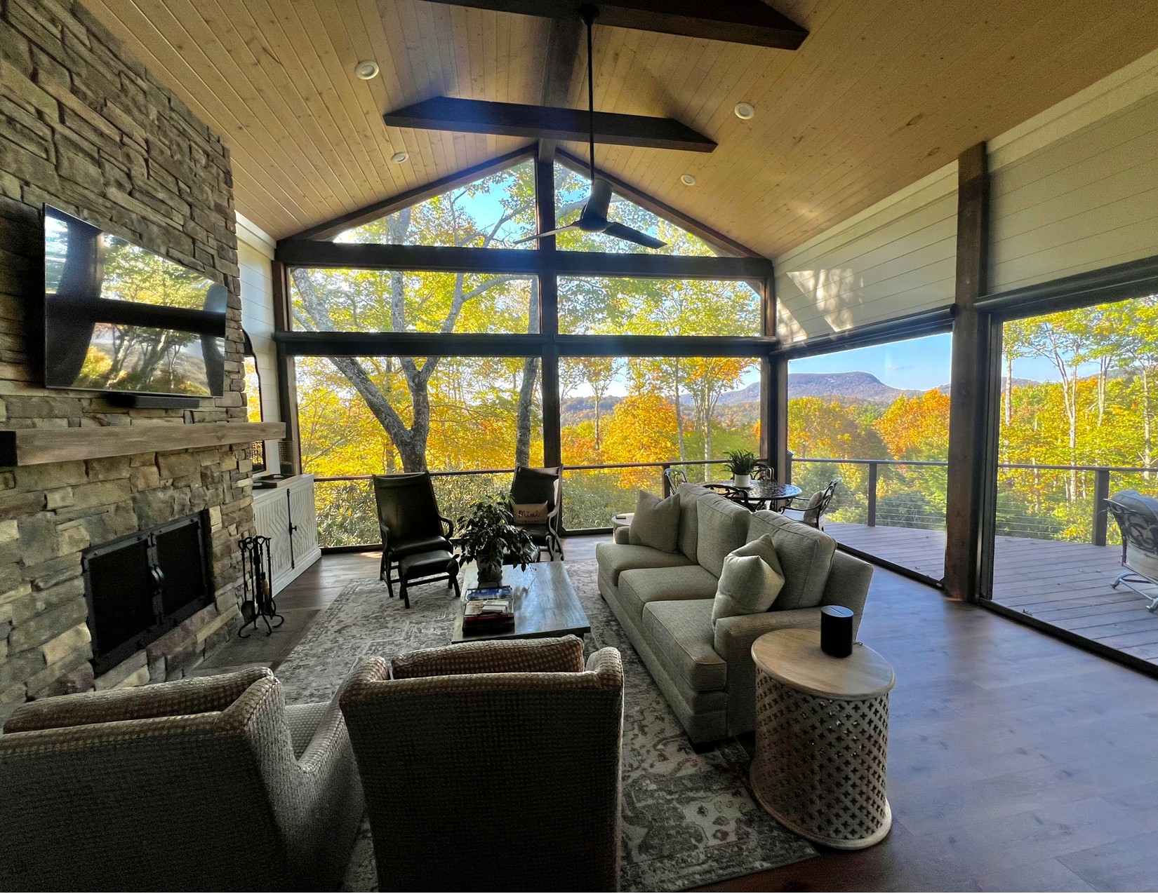 108 W View Way