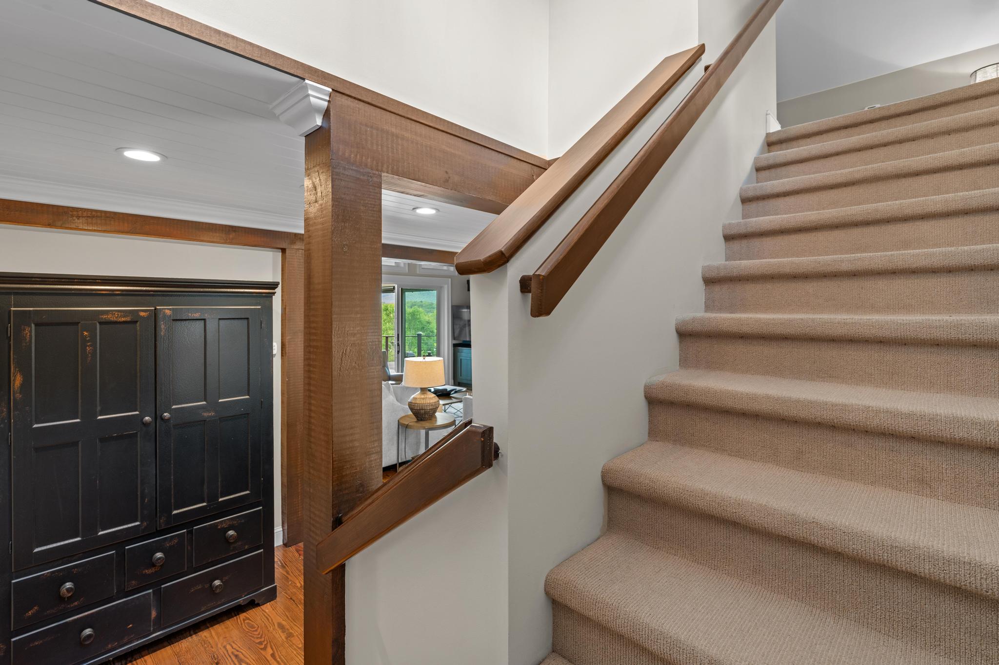 108 W View Way