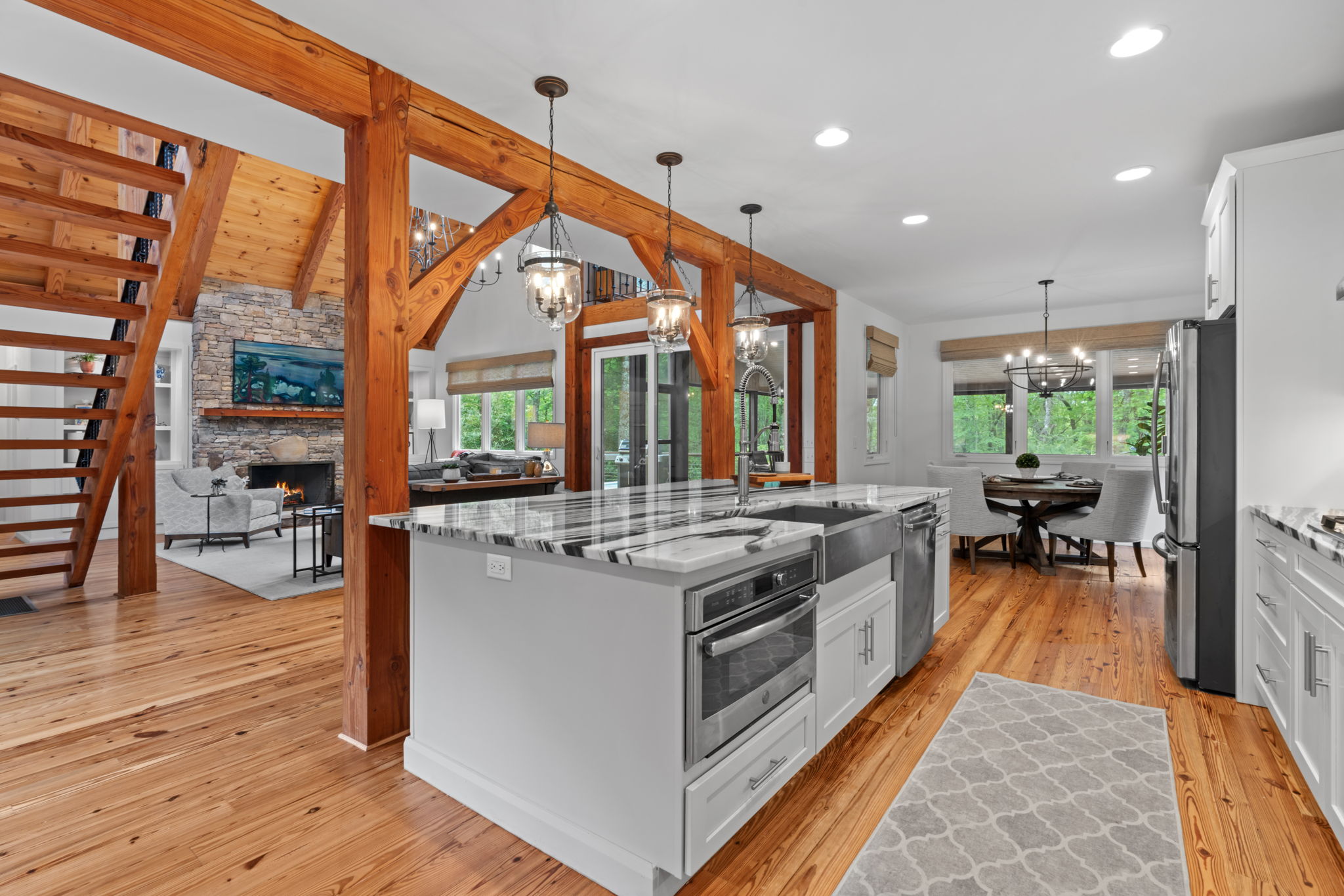 891 Crescent Trail