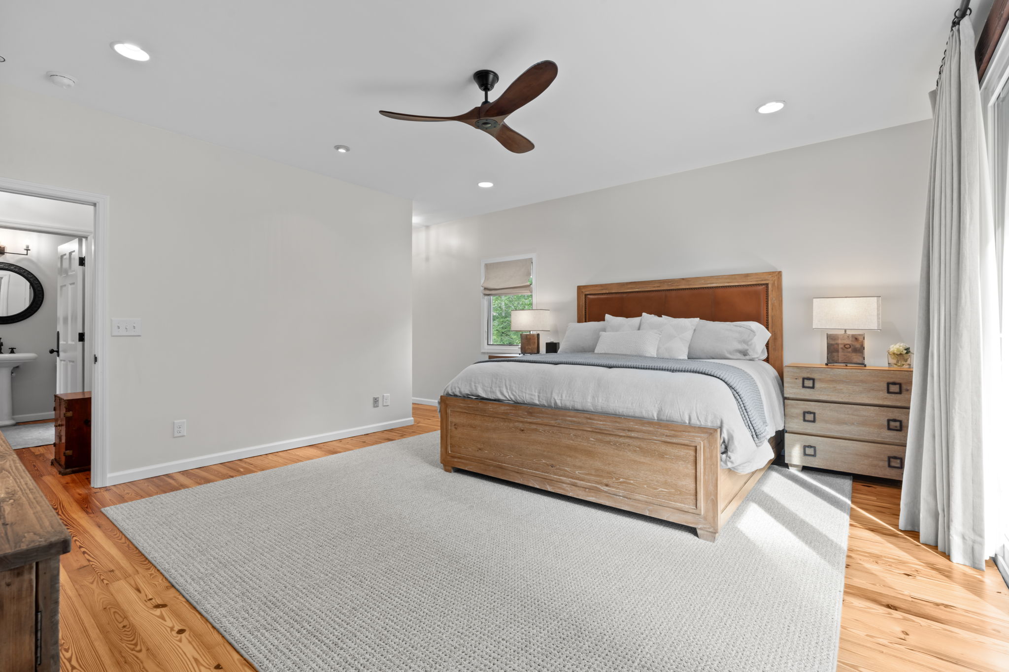 891 Crescent Trail