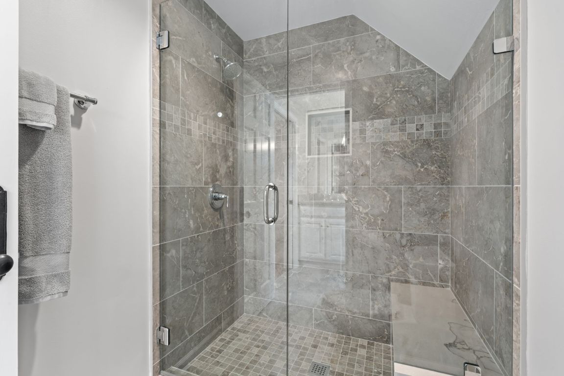 891 Crescent Trail