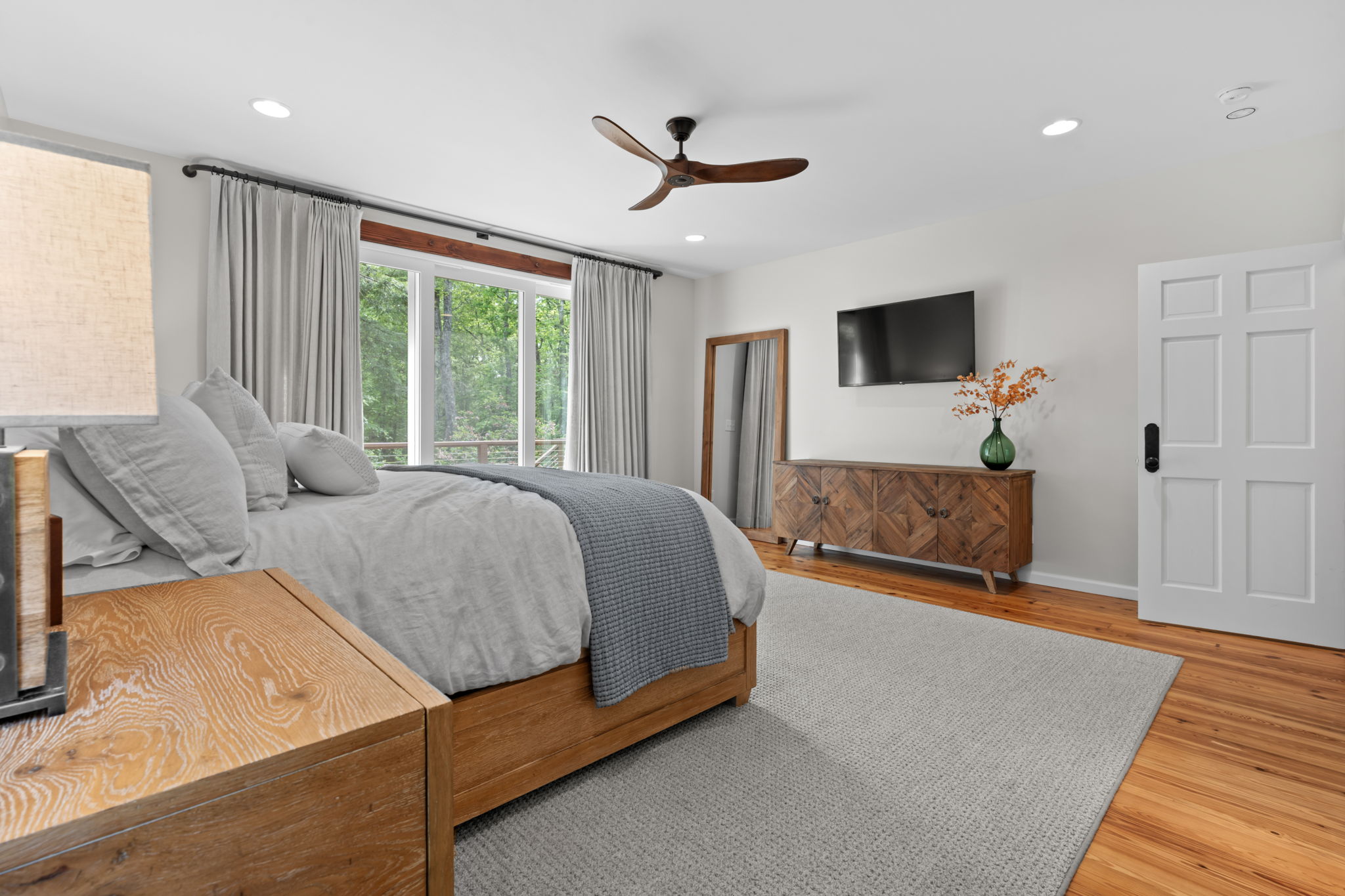 891 Crescent Trail