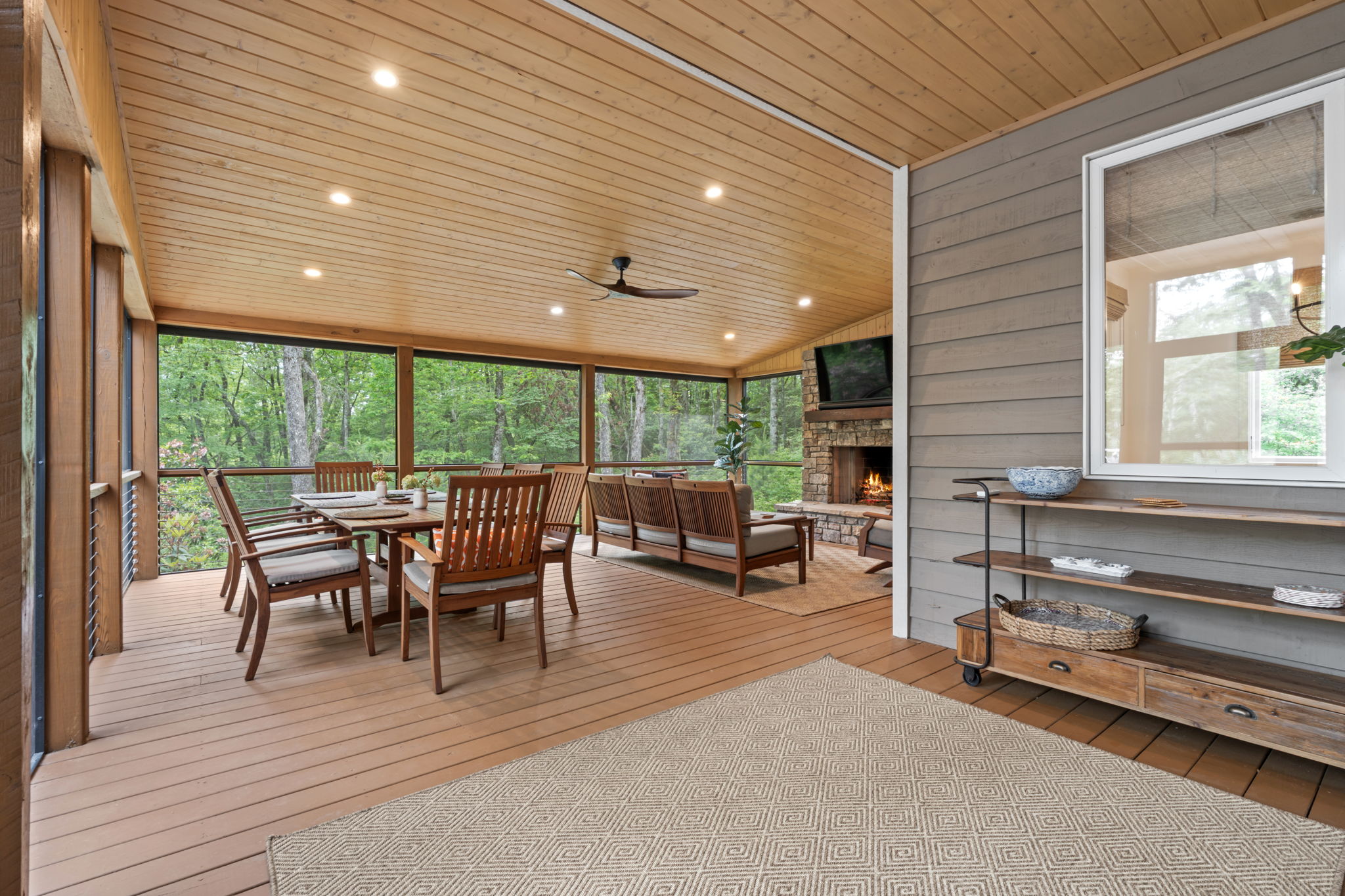 891 Crescent Trail