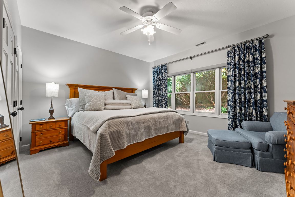 16 Hemlock Way