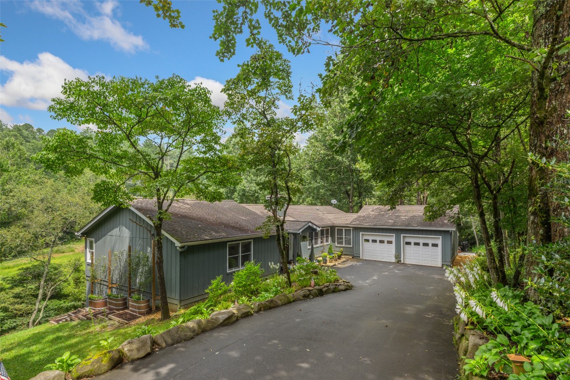 3175 Clear Creek Road