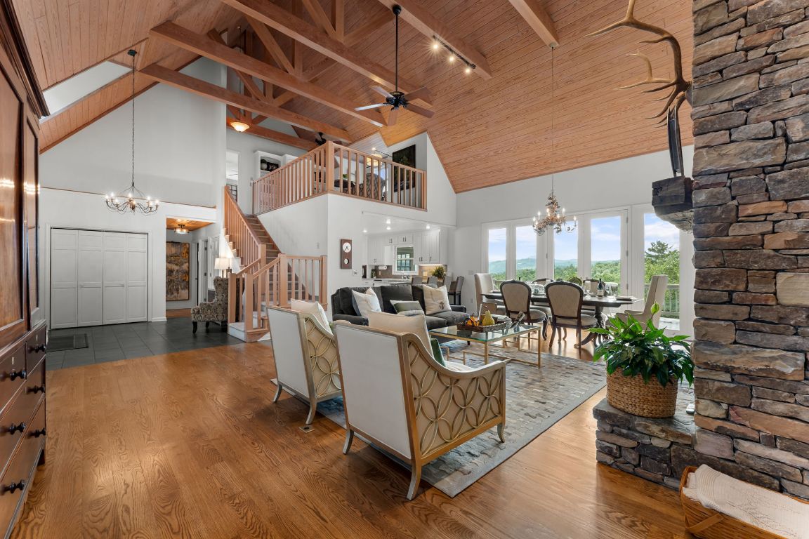 1031 W Rochester Drive