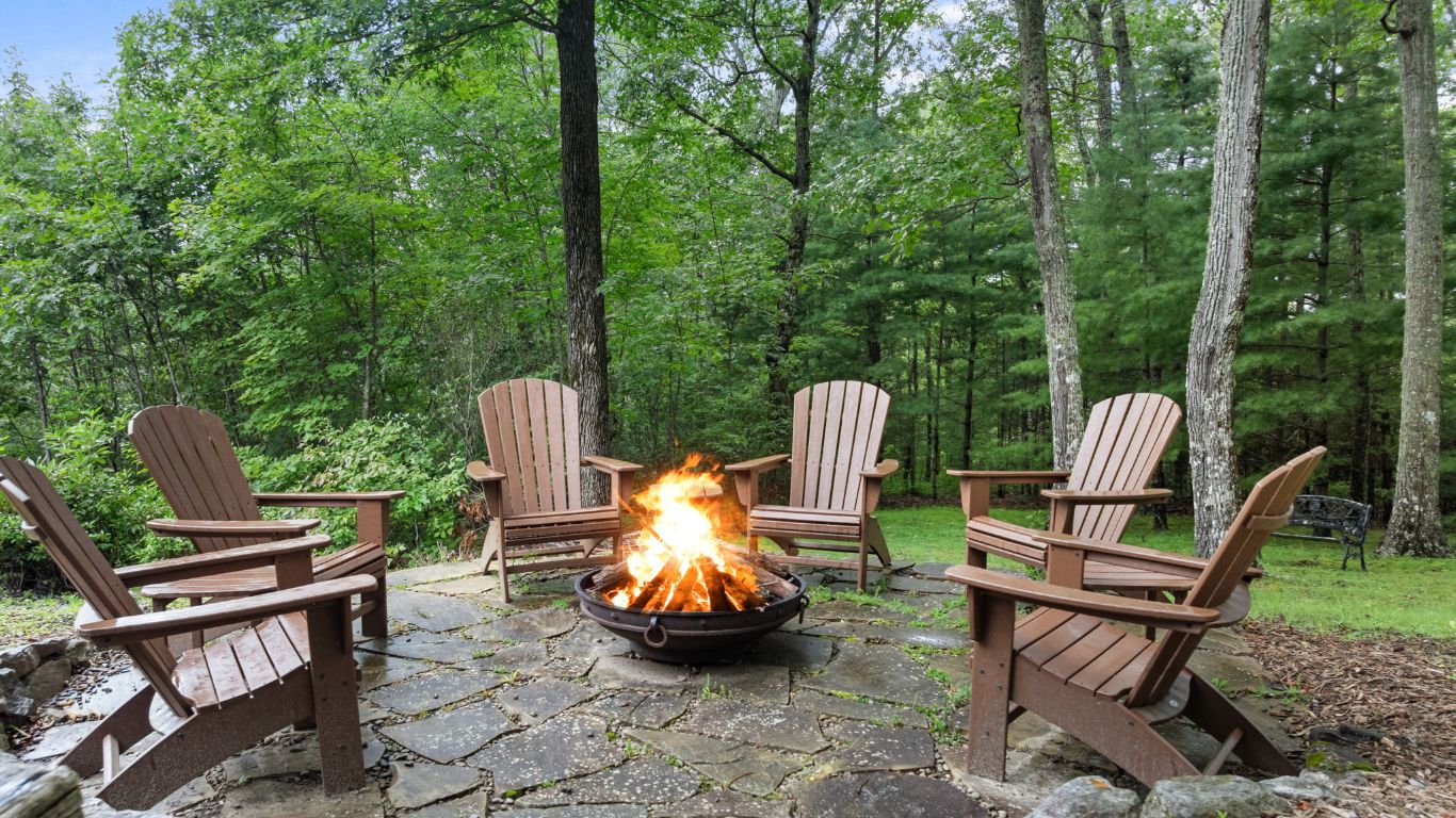 1031 W Rochester Drive