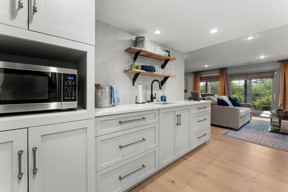 1031 W Rochester Drive