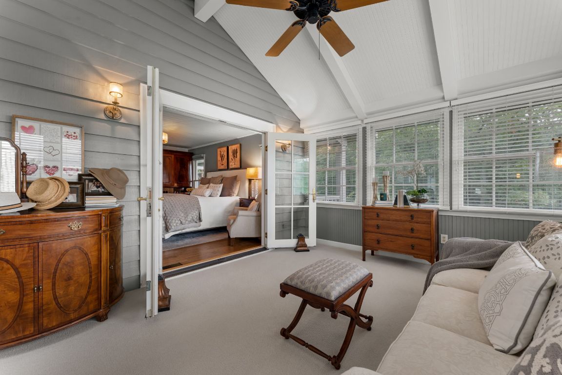 1031 W Rochester Drive