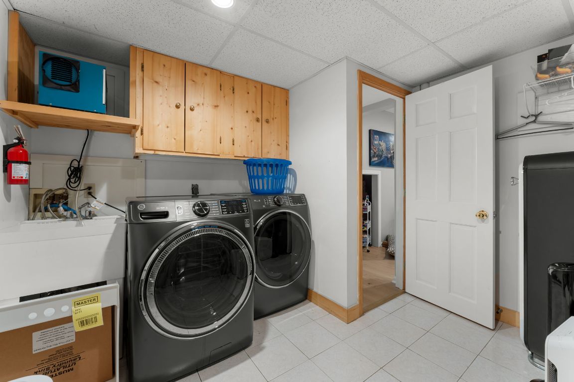 1031 W Rochester Drive