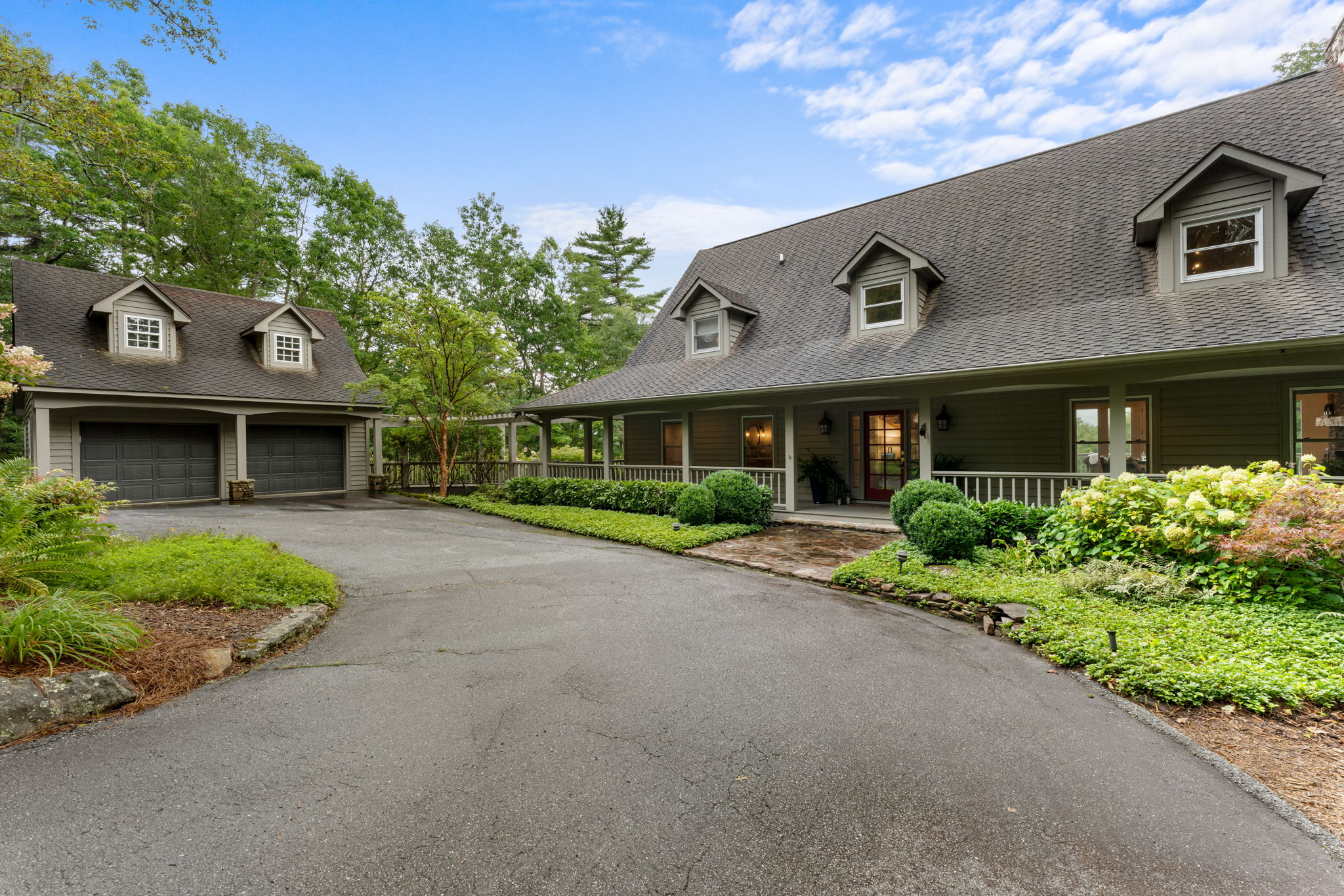1031 W Rochester Drive