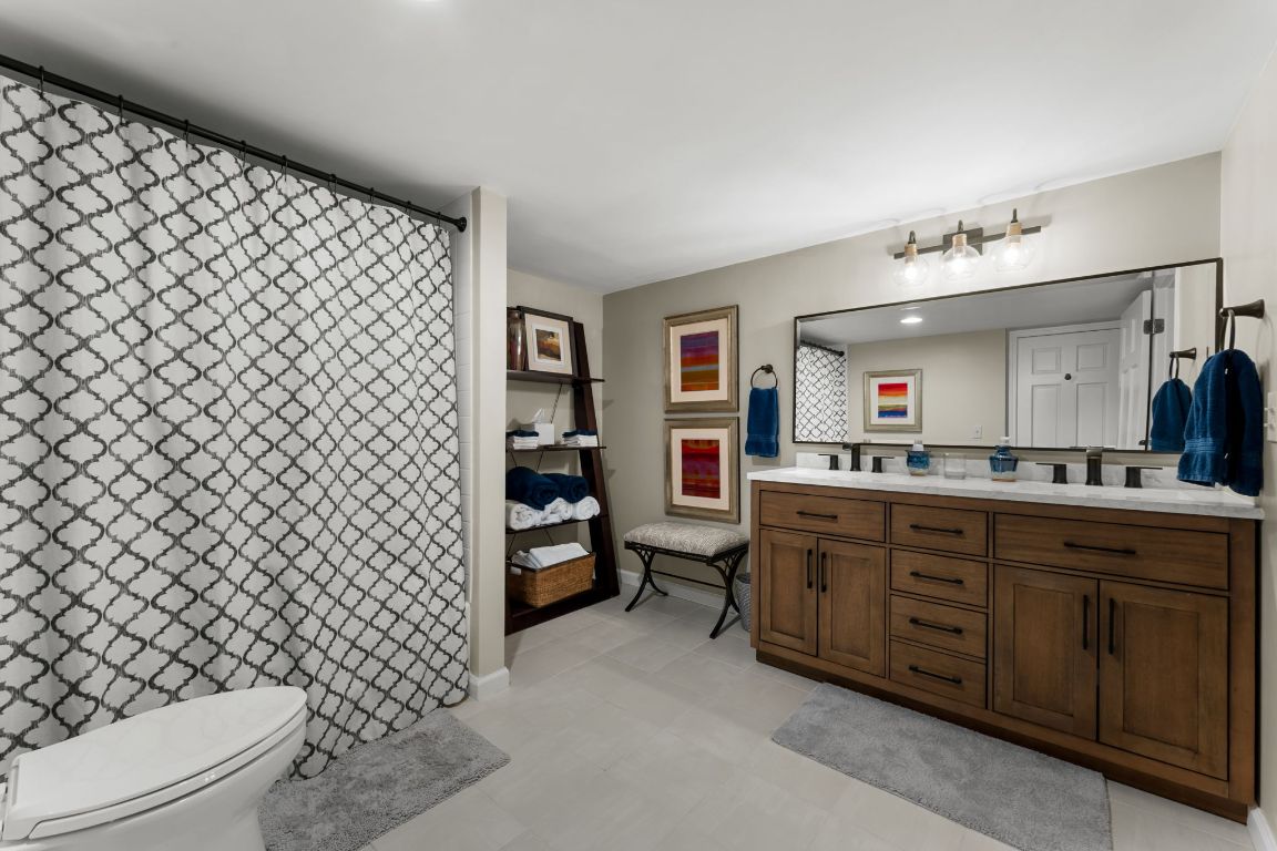 1031 W Rochester Drive